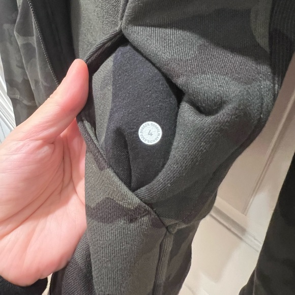 Lululemon Scuba Hoodie Full Zip Came SZ 4 - Picture 5 of 5